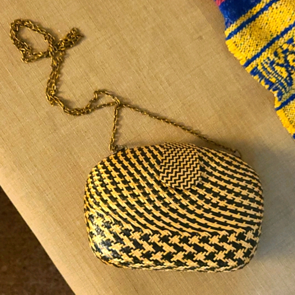 Rattan Clutch